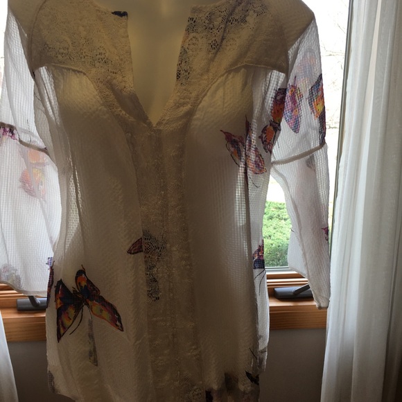 Silk and lace butterfly top - Picture 2 of 8